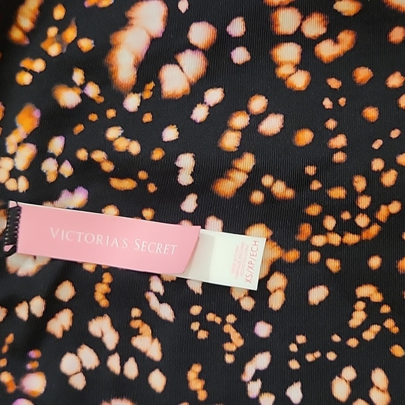 Victoria's Secret one-piece swimsuit - Picture 6 of 6